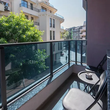 Διαμέρισμα By The River Free Parking *