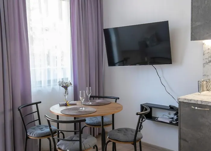 Апартамент By The River 1 *