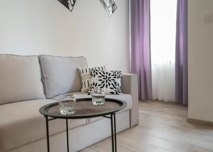 Апартамент By The River 1 Пловдив